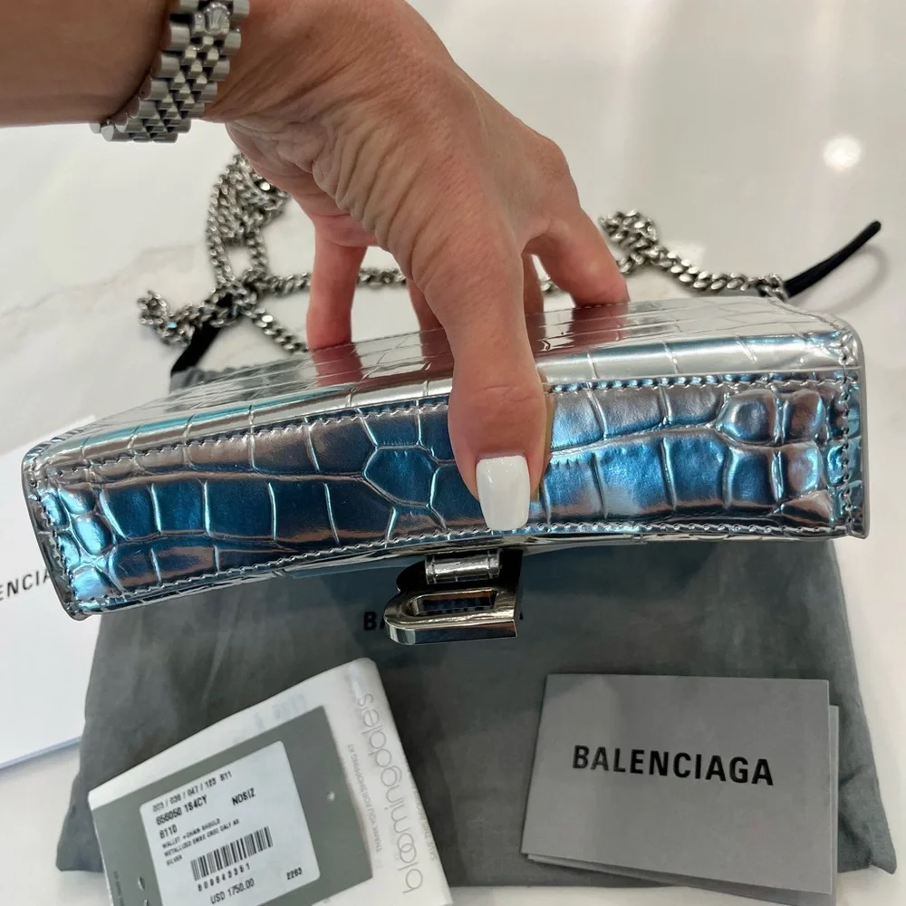 Balenciaga Hourglass Wallet on Chain - New With Tags RRP $1,750 - Picture 7 of 12